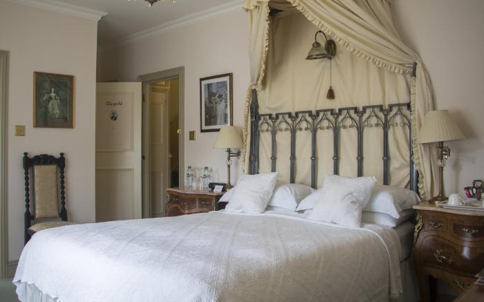 Albert & Victoria Guest house
