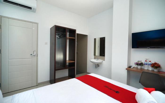 RedDoorz Plus @ Terban Residence