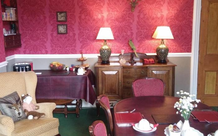Warwick Lodge Guesthouse