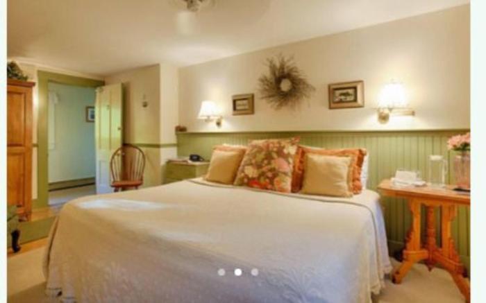 The Buttonwood Inn on Mt. Surprise