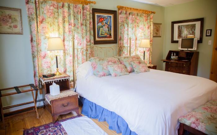 Highland Lake Inn