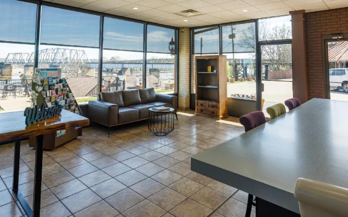 Gadsden Inn and Suites