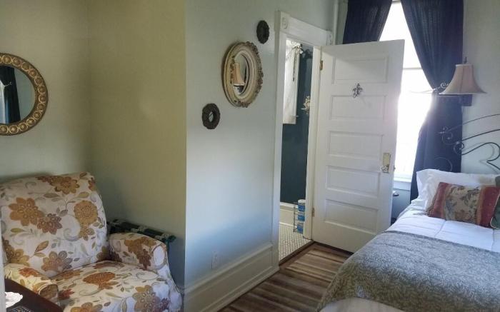 Abbey House Inn - Adults Only
