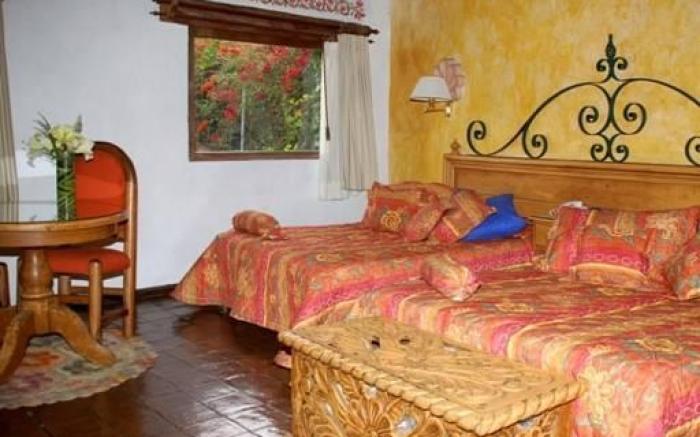 Villa San Jose Hotel & Suites