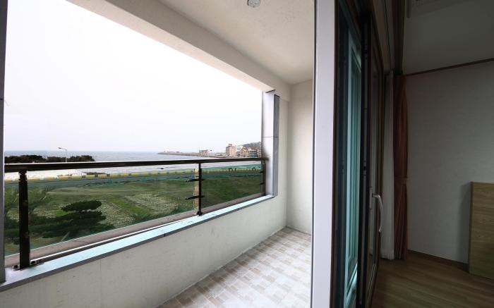 Jeju Sunbeach Hotel & Resort