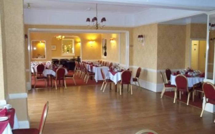 Palm Court Hotel                                                                