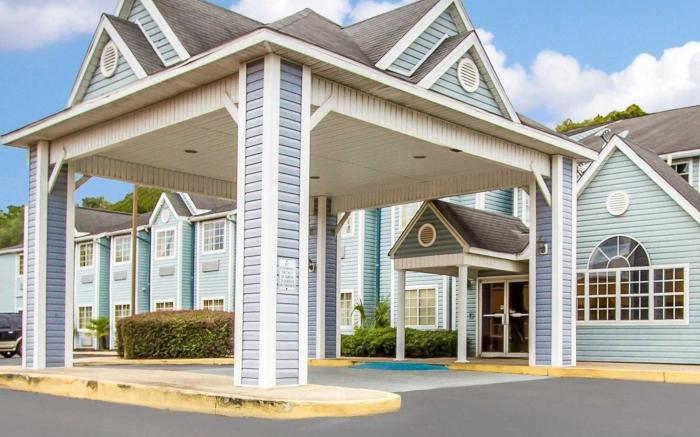 Motel 6 Mobile, AL