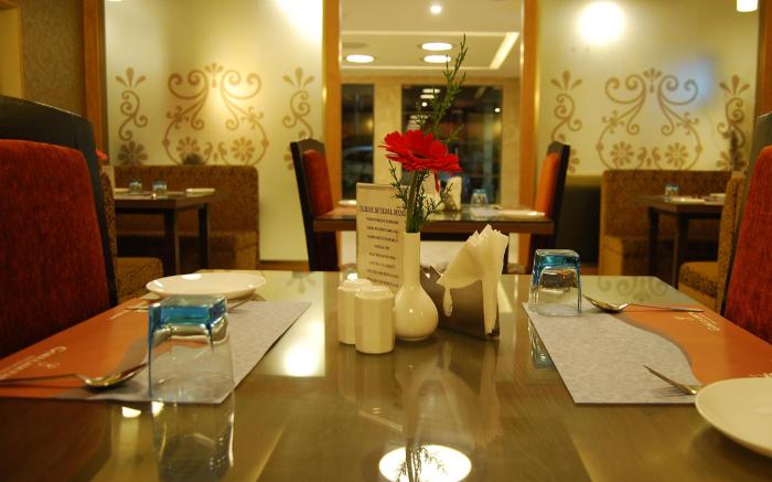 Hotel Gokulam Park
