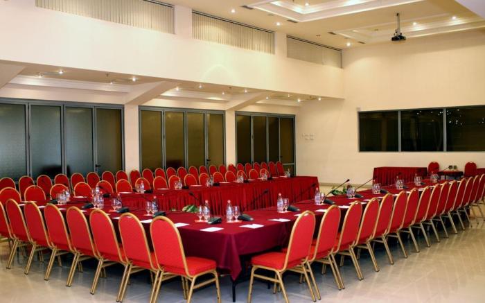 Ani Plaza Hotel