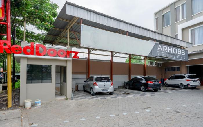 RedDoorz near Exit Tol Banyumanik 2