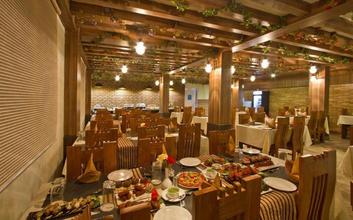 Hotel Avishi Green