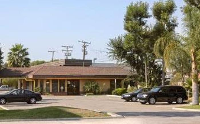Costa Mesa Inn - Newport Beach Area