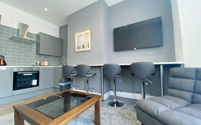 Mayfair Suite Sasco Apartments 