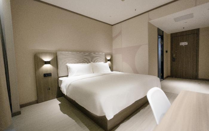 Hanting Hotel Zigong Wuxing Street