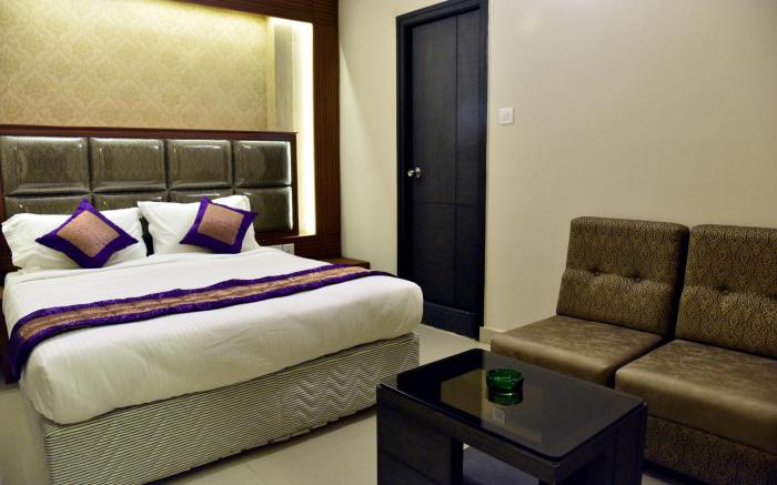Pine Tree Boutique Hotel near US Consulate & Apollo Hospital