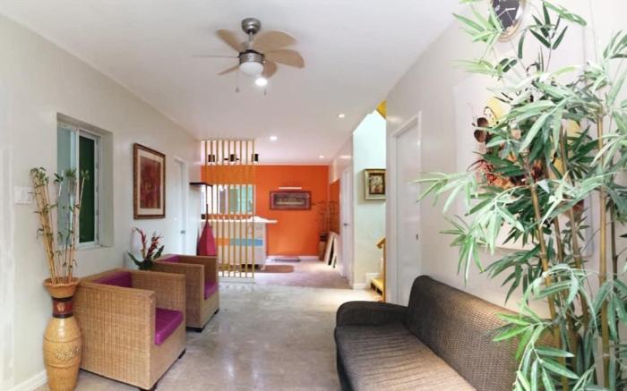 RedDoorz near Christ the King Medical Center