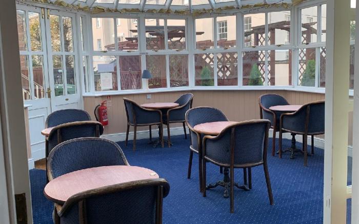 Yelf's Hotel