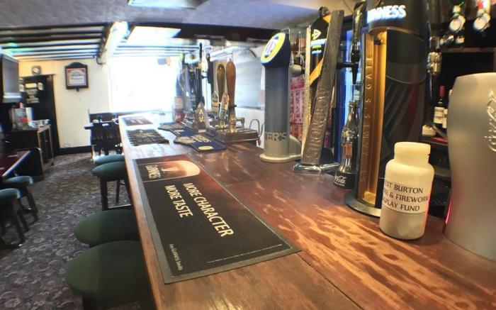 Fox & Hounds Inn