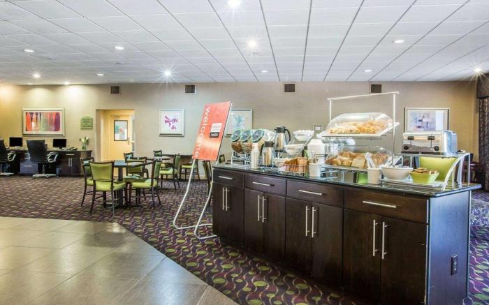Comfort Suites