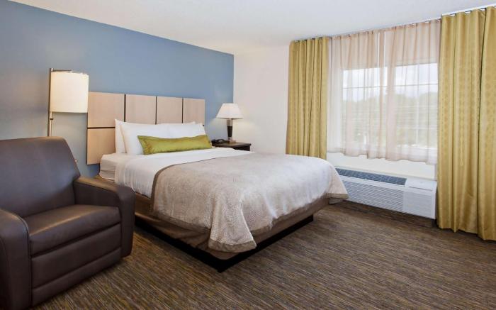 Sonesta Simply Suites Wichita Airport