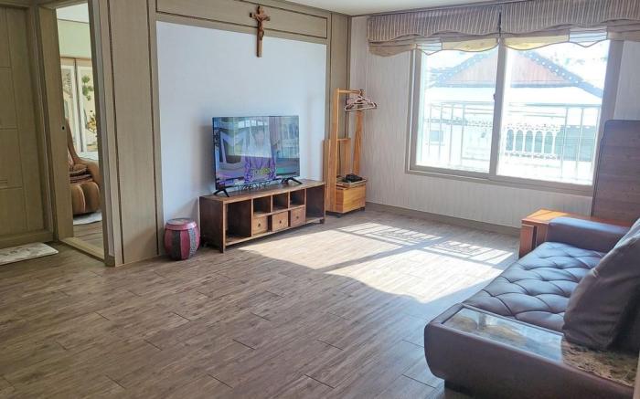 Jeonju Gimmyeongok Kimchi Sukbak Chaehumgwan