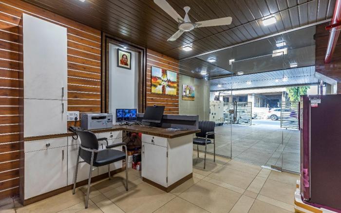 Hotel Rajlaxmi Grand