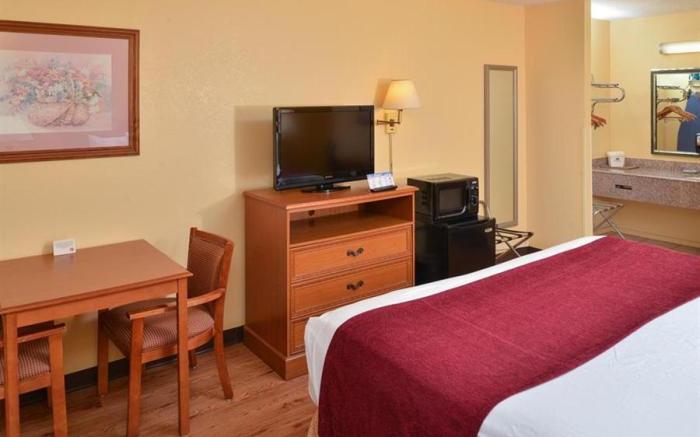 Days Inn by Wyndham Boerne