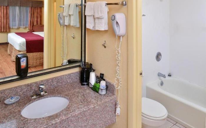 Days Inn by Wyndham Boerne