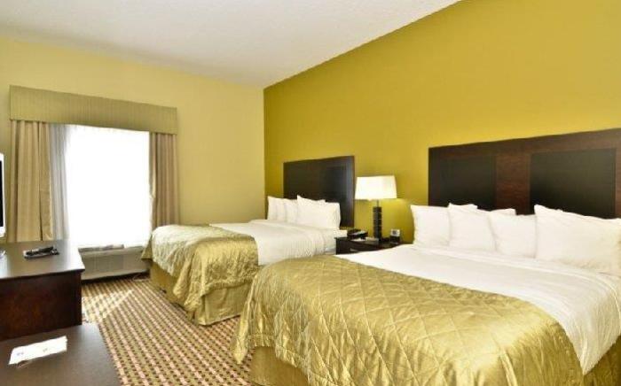 Best Western Plus Brunswick Inn and Suites