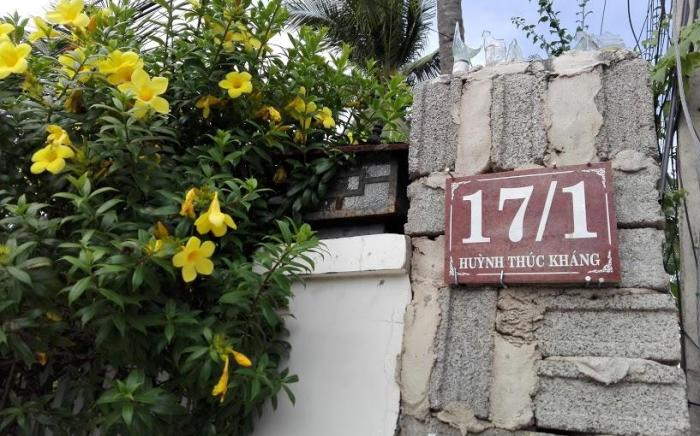 THE HOUSE 17/1