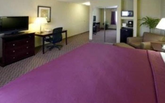Best Western Plus Burleson Inn and Suites