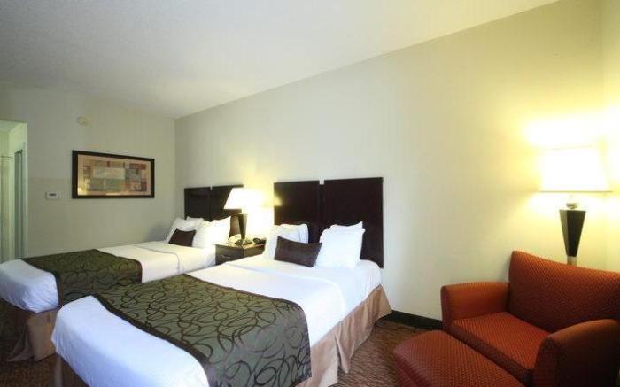 Best Western PLUS Edison Inn