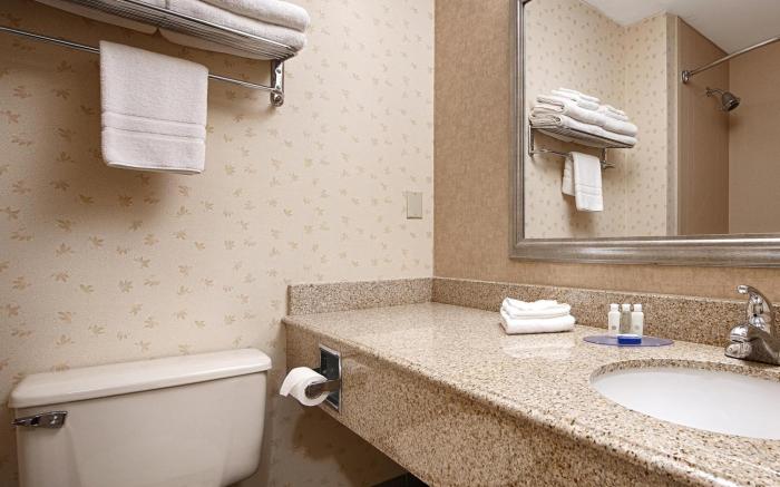 Best Western Plus Cooperstown Inn and Suites