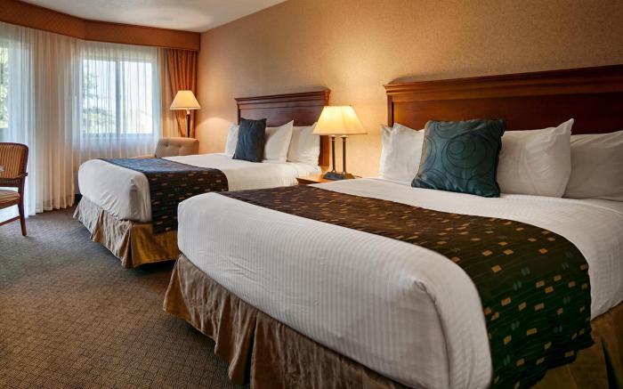 Best Western Plus Landmark Inn
