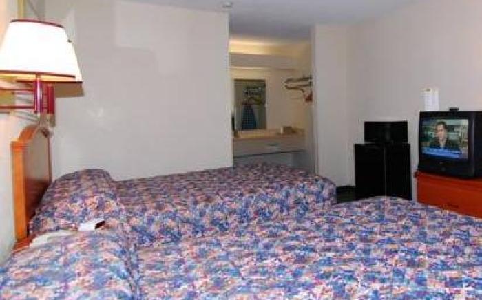 Budget Host Inn