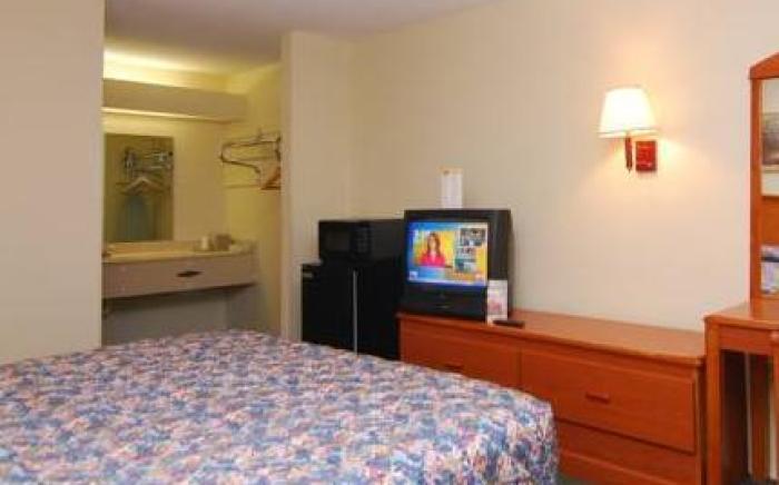Budget Host Inn