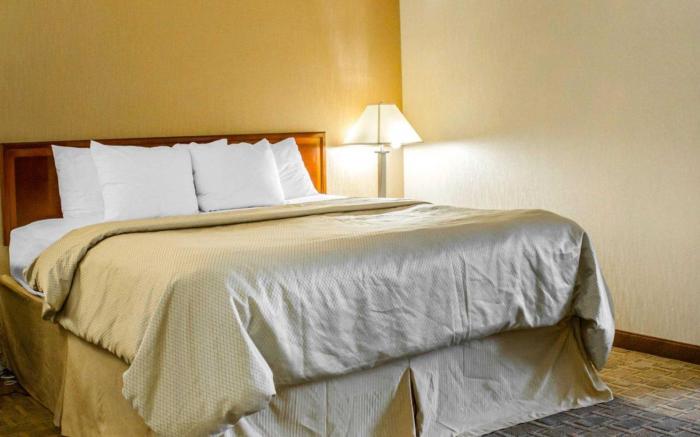 Clarion Hotel Conference Center on Lake Erie
