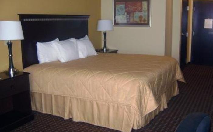 Comfort Inn & Suites Regional Medical Center