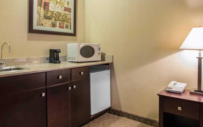 AmericInn by Wyndham Marshfield
