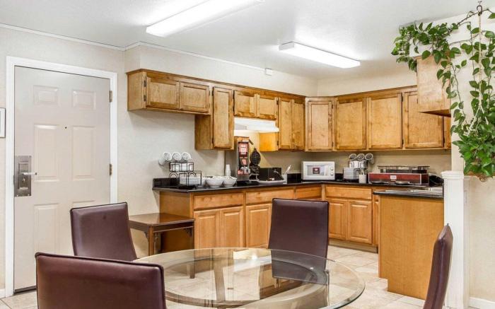 Comfort Suites Red Bluff near I-5