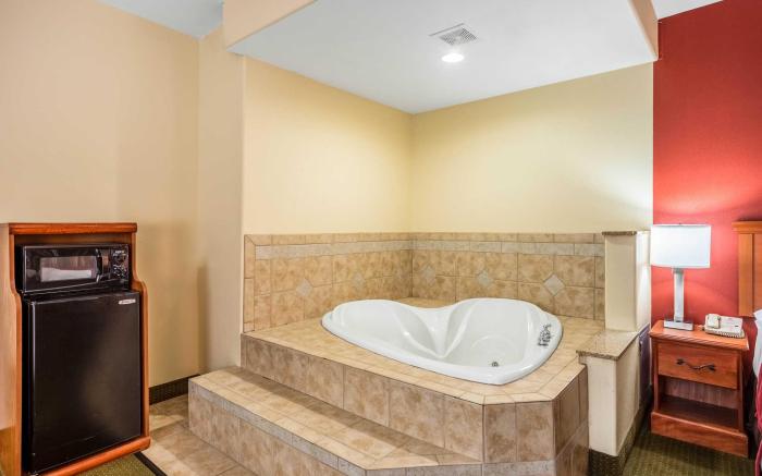 Comfort Suites Batesville