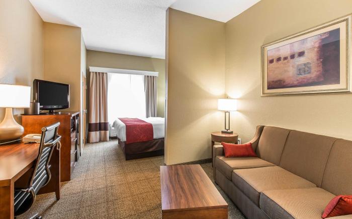 Comfort Suites Oxford I-20 exit 188