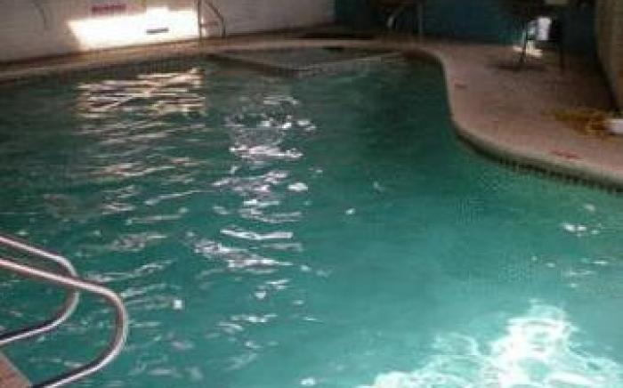Coronada Inn & Suites