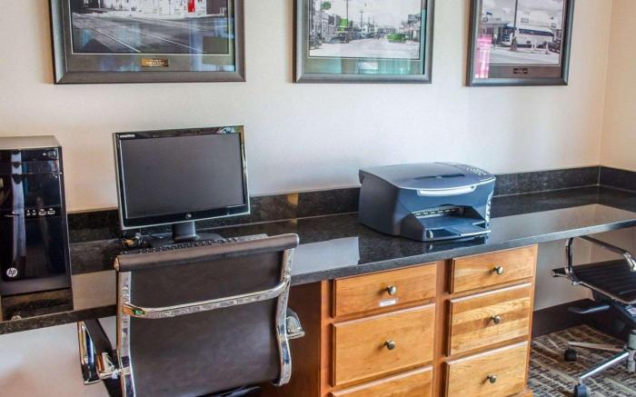 Comfort Inn & Suites