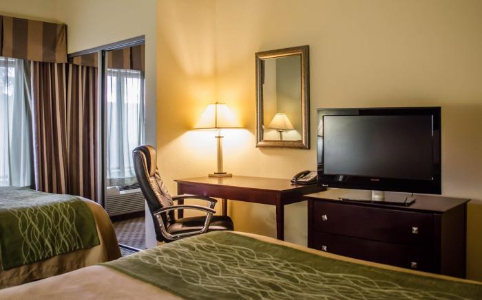 Comfort Inn & Suites