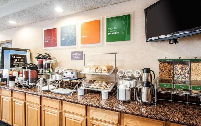 Comfort Suites