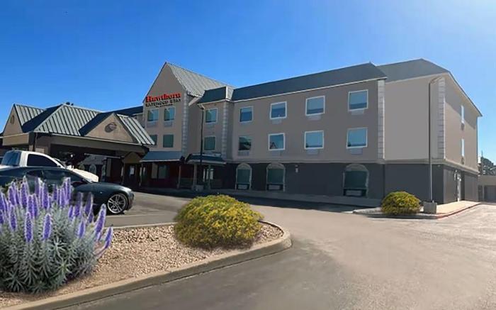 Hawthorn Extended Stay by Wyndham Hobbs