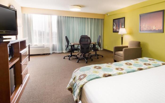 Heritage Inn & Suites The Woodlands, Trademark by Wyndham