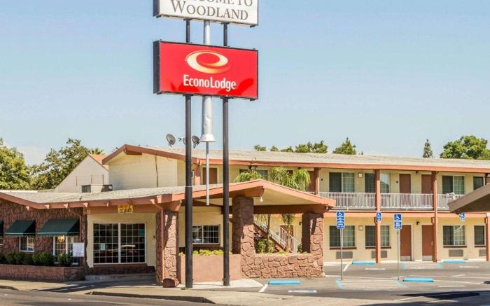 Econo Lodge Woodland near I-5