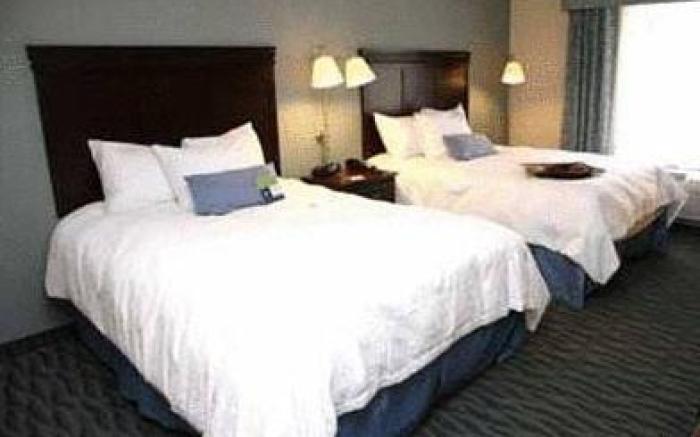 Hampton Inn & Suites by Hilton Syracuse Dewitt